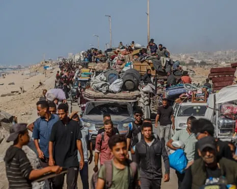 Israeli Forces Attempt to Drive Civilians Away of Gaza's Urban Center as Ground Offensive Advances